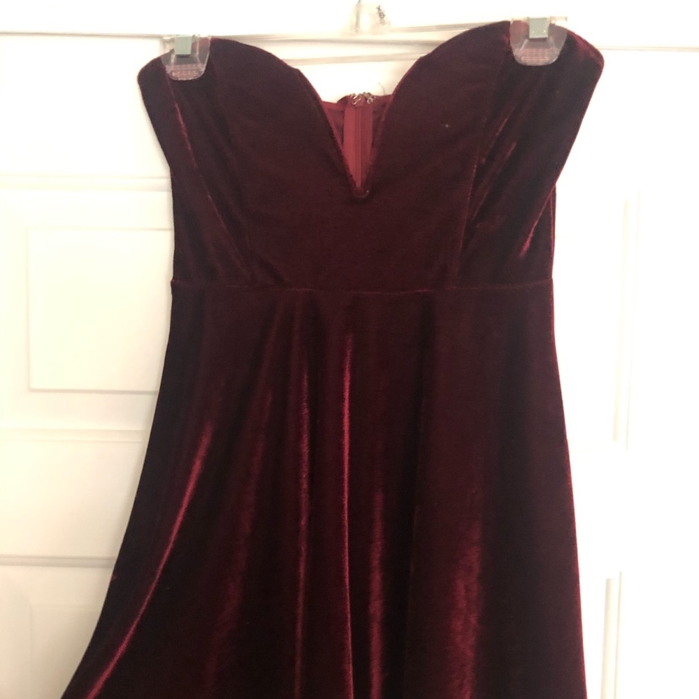 Strapless maroon velvet dress size small from Toni